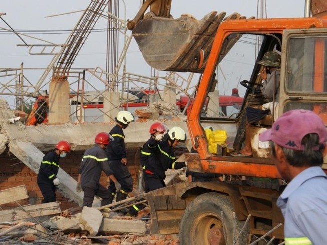 Khởi tố vụ sập tường 10 người chết ở Đồng Nai