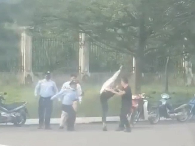 Nhóm bảo vệ Khu công nghiệp ở Đồng Nai đánh gục công nhân