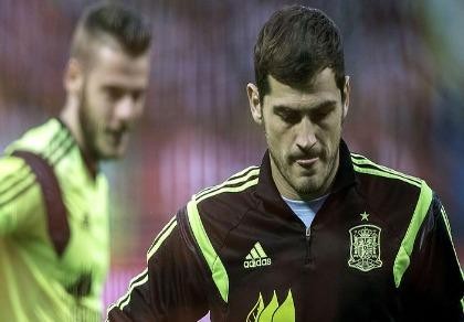 Vì sao Del Bosque hắt hủi 'thánh' Iker?