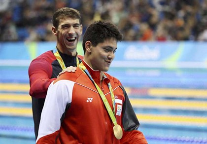 Michael Phelps nói gì khi bị Schooling đánh bại