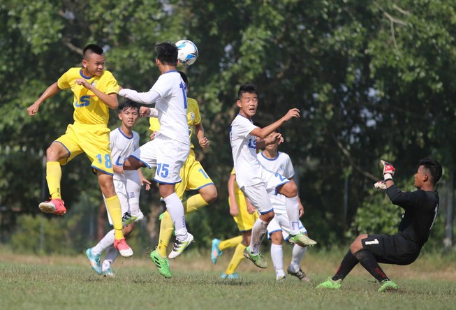 HA Gia Lai thành cựu vô địch