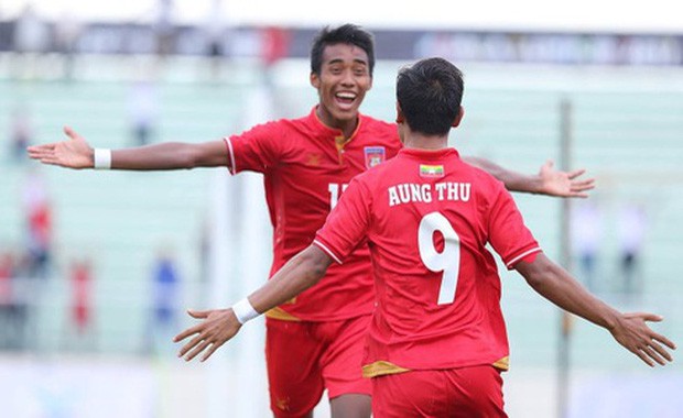 Myanmar "chơi tennis", Singapore thắng trận danh dự