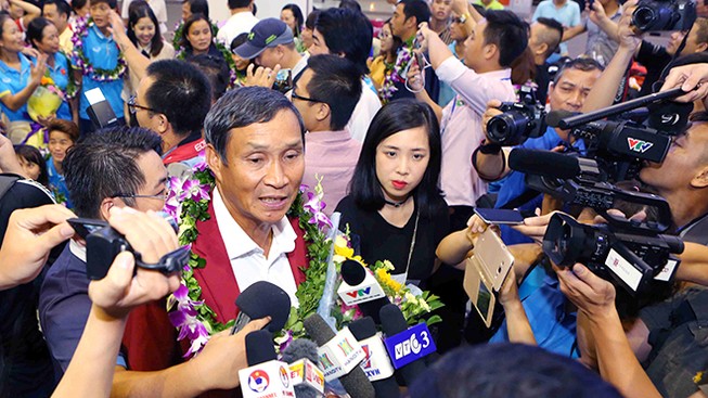 Ông Chung đem chuyện 2 năm trước để tuyển Mạc Hồng Quân