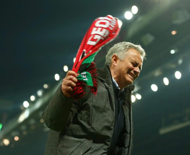 Mourinho: 'Tôi khổ... cũng vì tôi thôi'