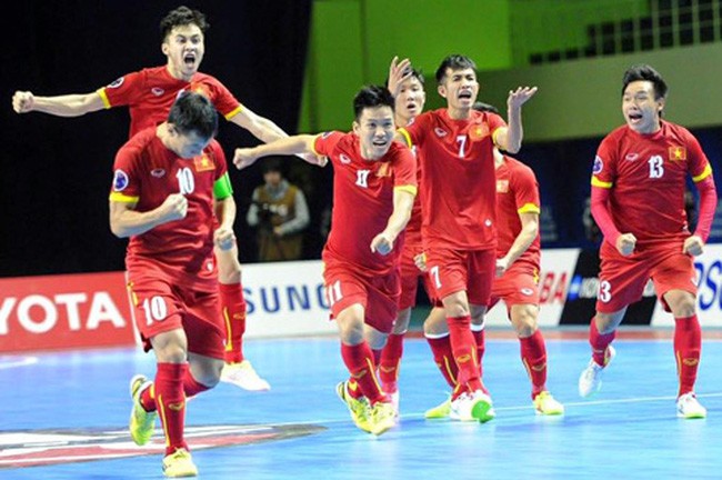 'Mưa gôn' ở giải Futsal Đông Nam Á