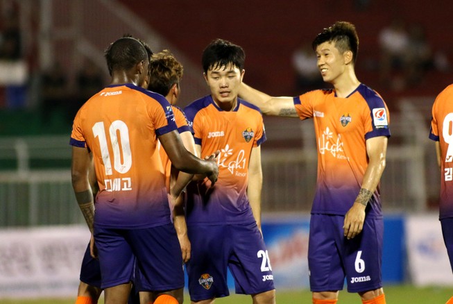 Thầy Xuân Trường bị 'trảm', bóng đá Hàn Quốc có biến