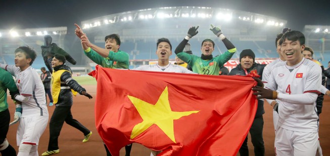 Đường đến chung kết của 2 'ngựa ô'