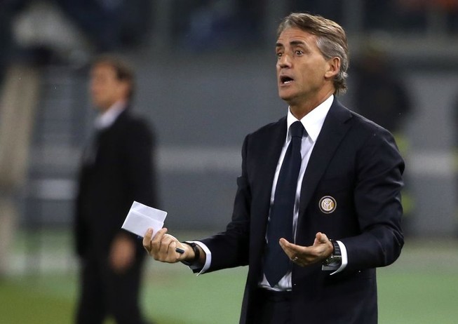 Mancini bỏ tiền 'mua' chửi bới