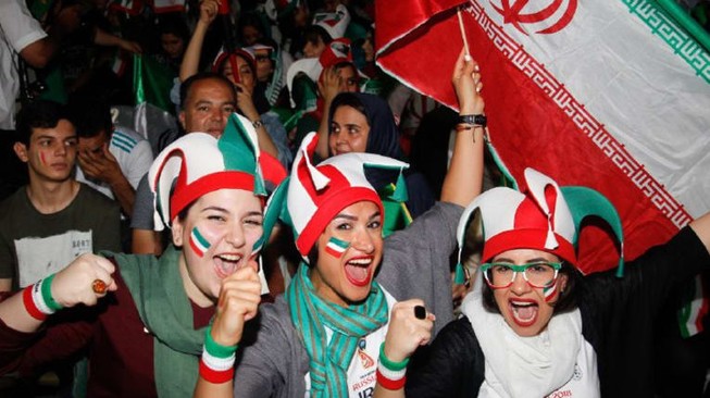 Dù bị loại nhưng Iran được đón tiếp như người hùng