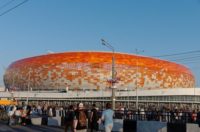 Căng 'bài toán' 12 sân World Cup của Nga