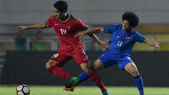 HLV Rajevac gọi ‘Ronaldinho Thái’ vào đội tuyển