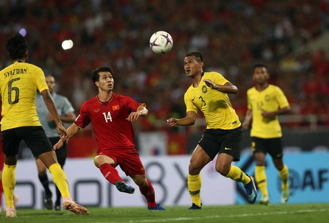 Malaysia giữ bóng áp đảo Việt Nam