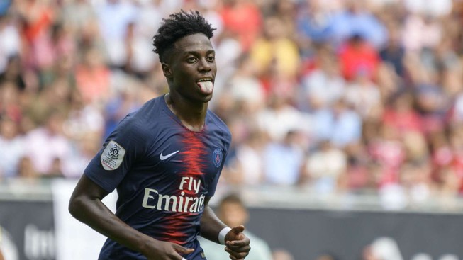 Con trai tổng thống bị đẩy khỏi PSG