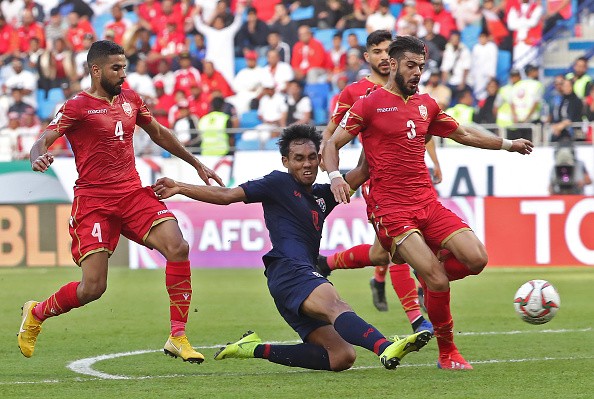 Cả nước Thái Lan ‘bày mưu cho canh bạc’ với UAE