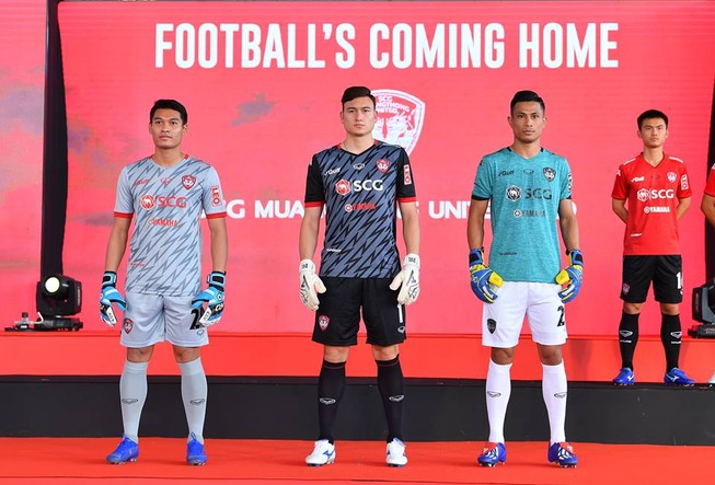 Muangthong làm lễ xuất quân, Văn Lâm là số 1