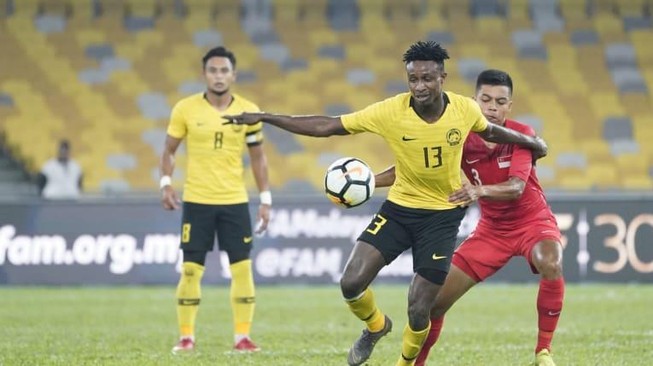 Bị fan tẩy chay, tuyển Malaysia thua sân nhà