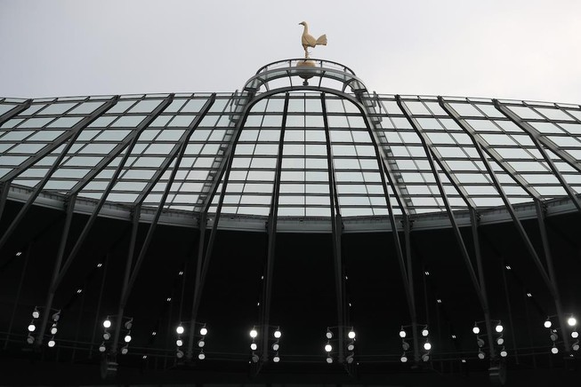 Tottenham ngày về nhà mới trong âu lo