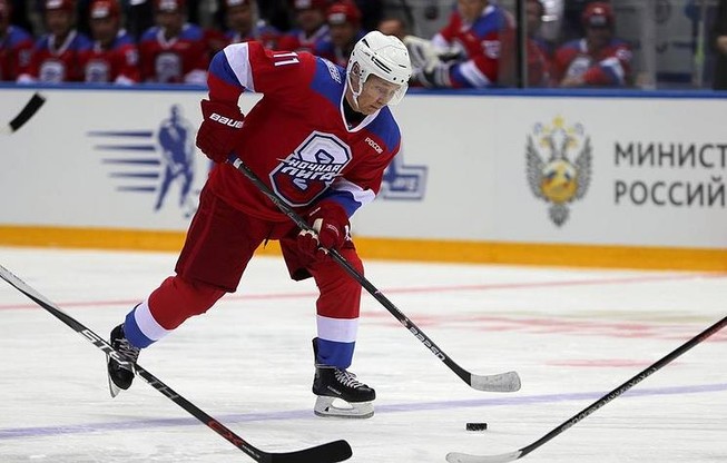 Tổng thống Putin ghi 10 bàn thắng
