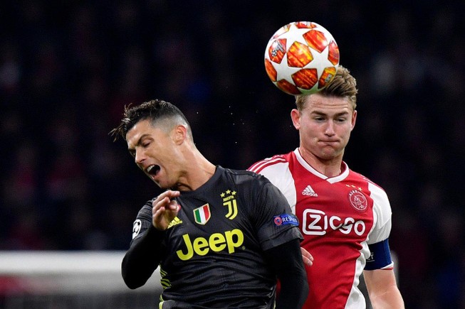 Phi vụ đầu của “cò” Ronaldo có thể thành công?