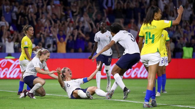 World Cup 2019: Chủ nhà Pháp tiễn Samba về nước