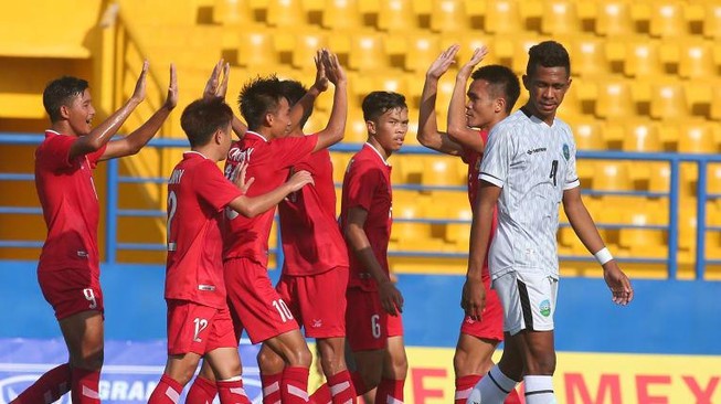 Indonesia, Myanmar… sân si làm gì?