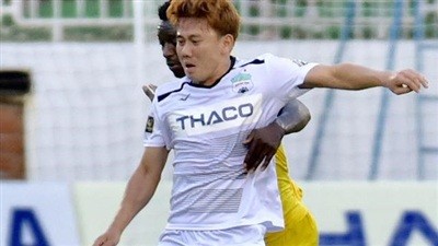 Minh Vương lập hat-trick giúp HLV HA Gia Lai thực hiện lời hứa