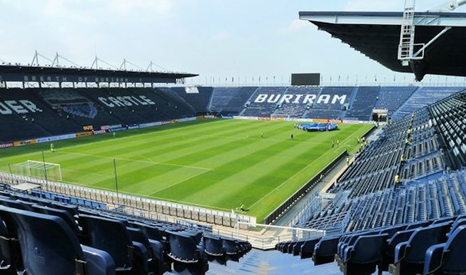 U-23 Việt Nam thi đấu ở sân Chang Arena: Niềm vui nhân đôi
