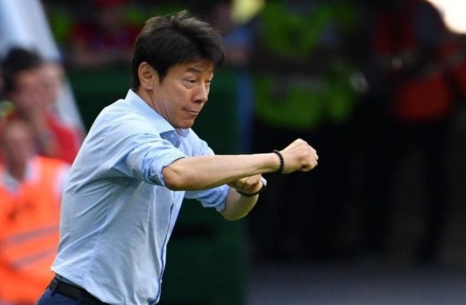 Báo Hàn đem hooligan, bán độ, bạo động ra dọa ông Shin