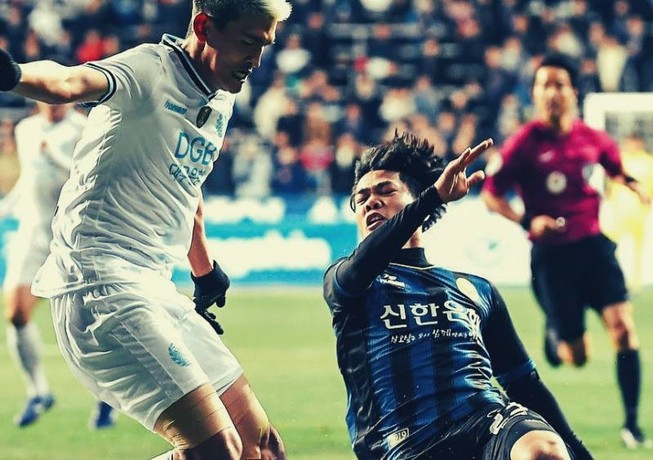 K-League quê thầy Park cũng sợ COVID-19