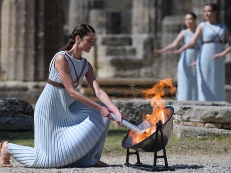 Ngọn đuốc Olympic đã về đến Nhật Bản