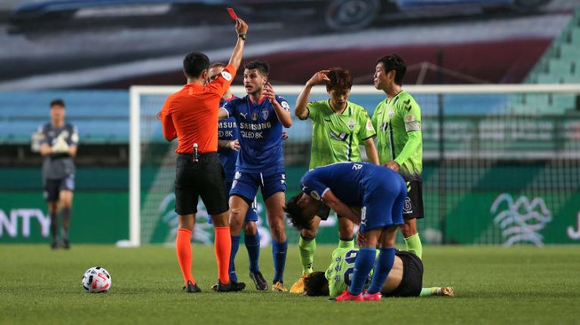 K-League chính thức trở lại trong dịch COVID-19, có ổn không?