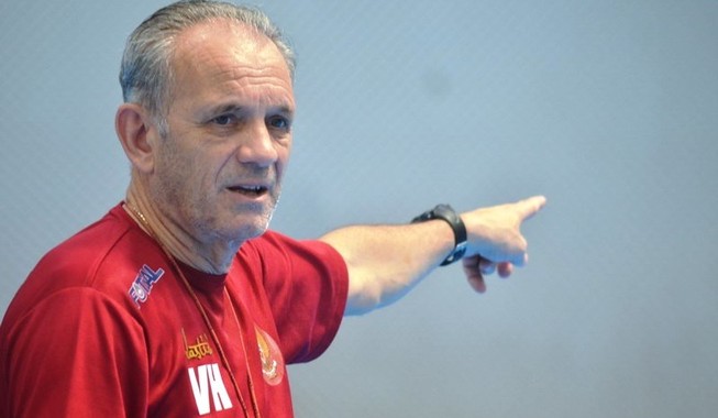Futsal Myanmar có thầy... 'khủng'
