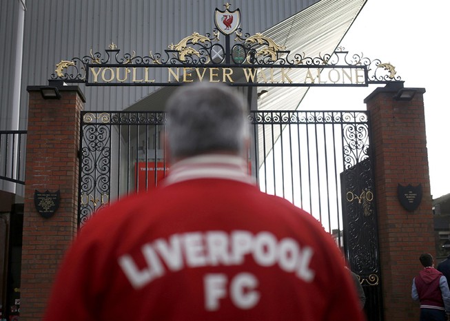Cảnh sát Anh lệnh: Liverpool phải vô địch trên sân trung lập