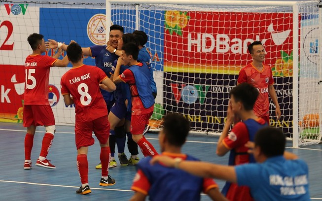 Thua sốc, Quảng Nam xuống đáy, S.S Khánh Hòa có vé