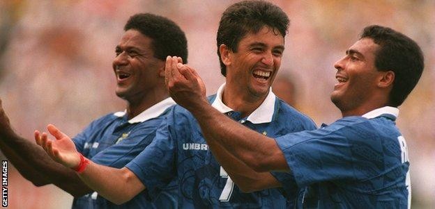 Cậu bé trong ‘điệu đưa nôi’ nổi tiếng World Cup giờ ra sao?