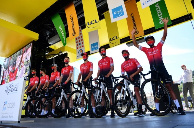 Tour de France kết thúc, hai cua rơ bị bắt