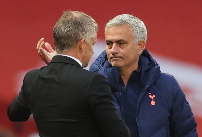 Mourinho, Solskjaer và Klopp nói gì sau trận đấu điên rồ?