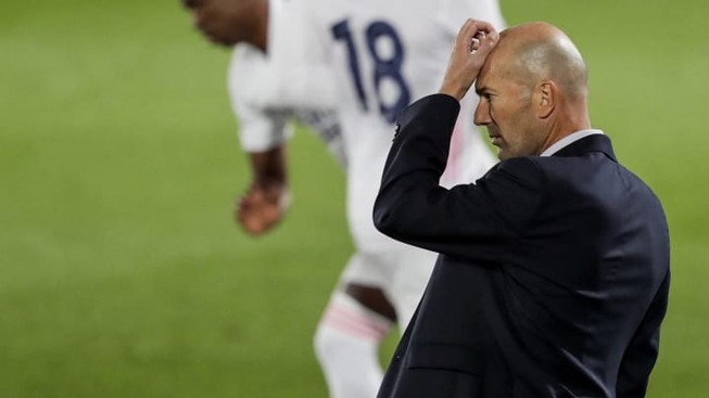 Zidane lệnh cho học trò im lặng... là vàng