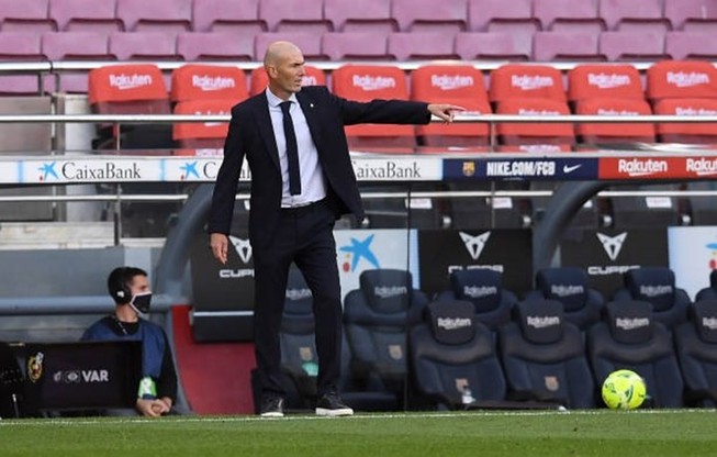 Sốc: Zidane suýt bị 'trảm', Pochettino đã chuẩn bị