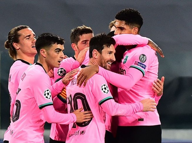 ‘Đá văng’ Bartomeu, Barcelona hết bị ‘át vía’