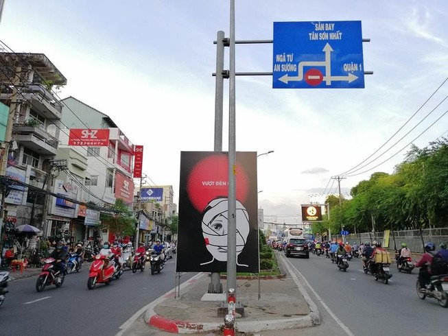 Biển cảnh báo độc, lạ trên địa bàn quận Tân Bình