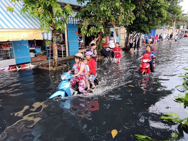 TP.HCM: Nhiều nơi có nguy cơ ngập sâu trong ba ngày