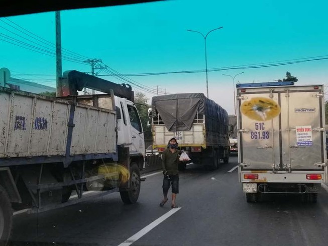 Cận cảnh những kiểu mưu sinh 'đón đầu tử thần'