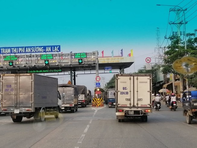 TP.HCM: Tỉ lệ ô tô sử dụng dịch vụ thu phí không dừng thấp