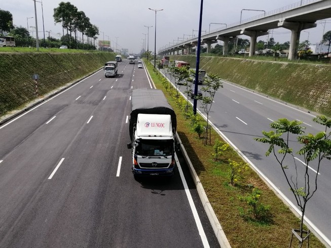 TP.HCM chỉ đạo xử nghiêm các ô tô quá tải, dồn hàng, sang tải