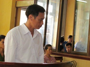 Giao hơn 200 triệu đồng, ngồi chờ xin việc ở cổng hải quan mới biết bị lừa