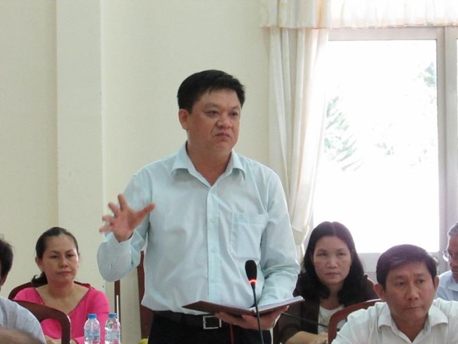 Phó chủ tịch phường nghỉ sinh, chủ tịch... lãnh đủ!