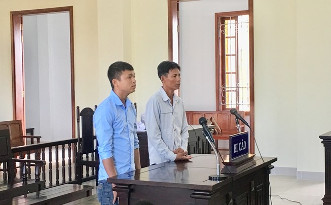 Hai chú cháu lãnh án vì... tự tin chàng rể biết bơi