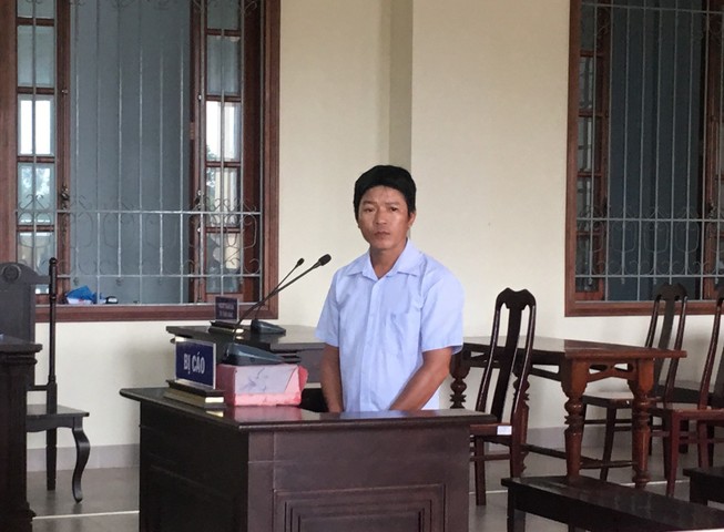 Bắt giam tại tòa 1 bị cáo xâm hại trẻ em