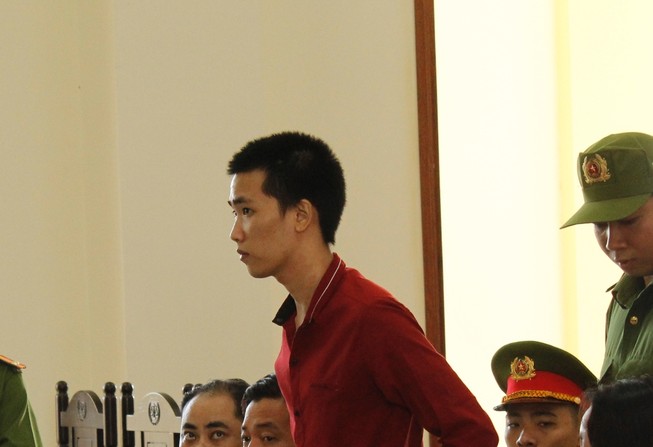 Bị phạt 15 năm tù vì 'yêu' bé gái 13 tuổi